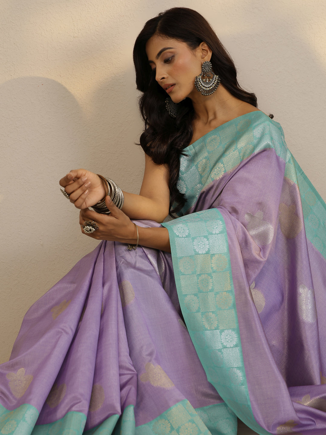  Lavender Woven Design Silk Blend Saree With Unstitched Blouse Piece 