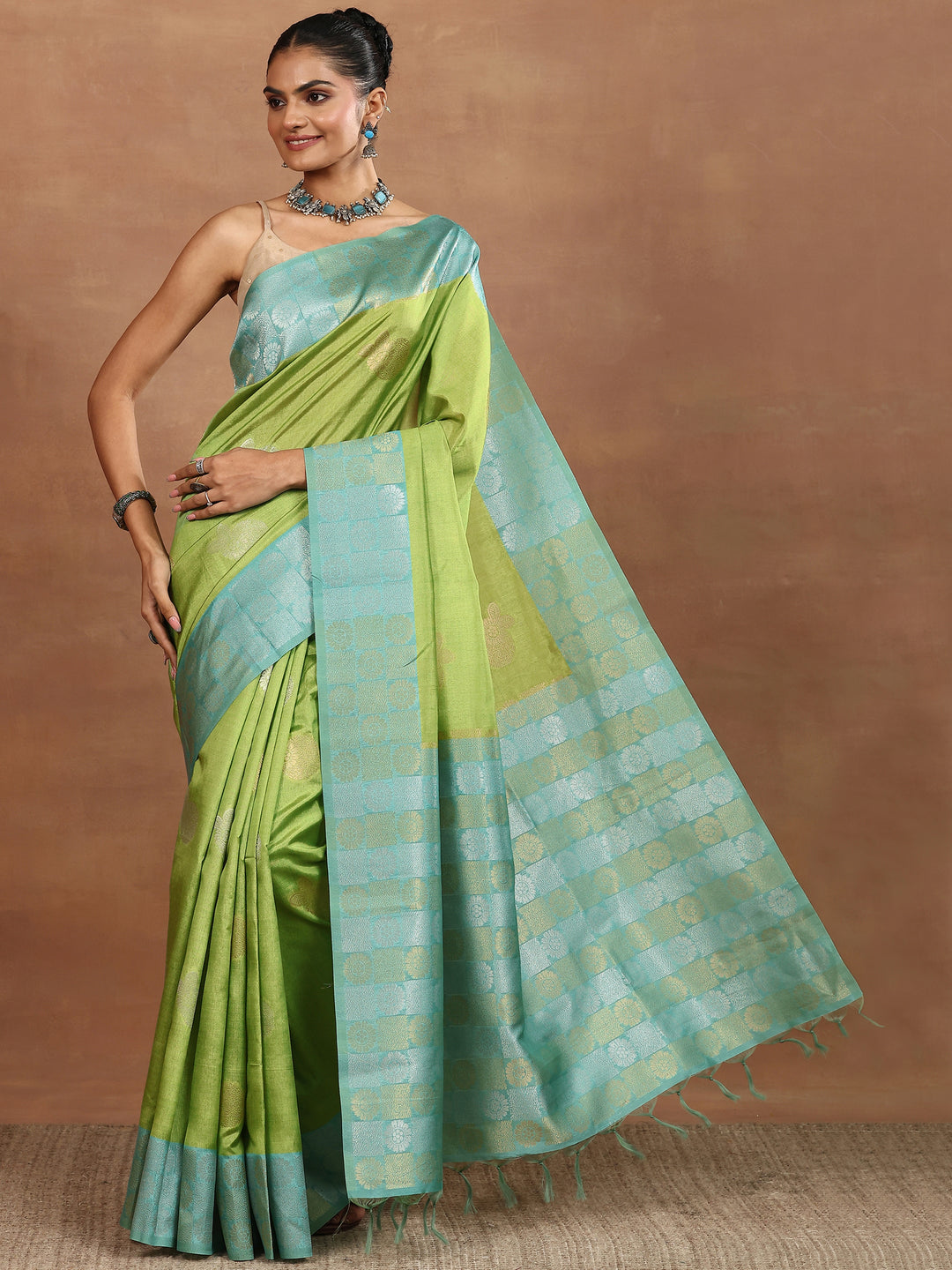 Green Woven Design Silk Blend Sarees With Unstitched Blouse Piece