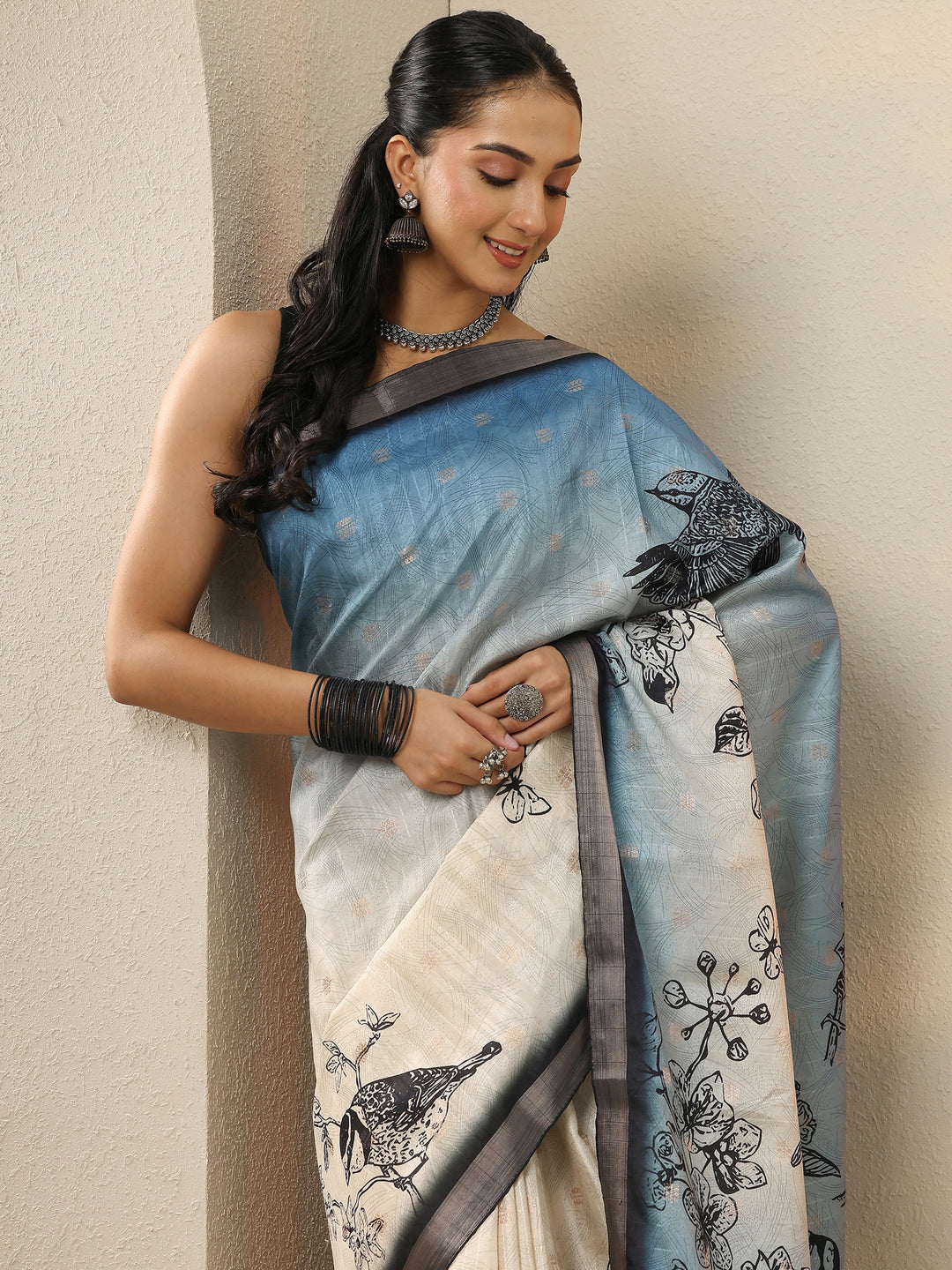 Beige Printed Silk Blend Saree With Unstitched Blouse Piece