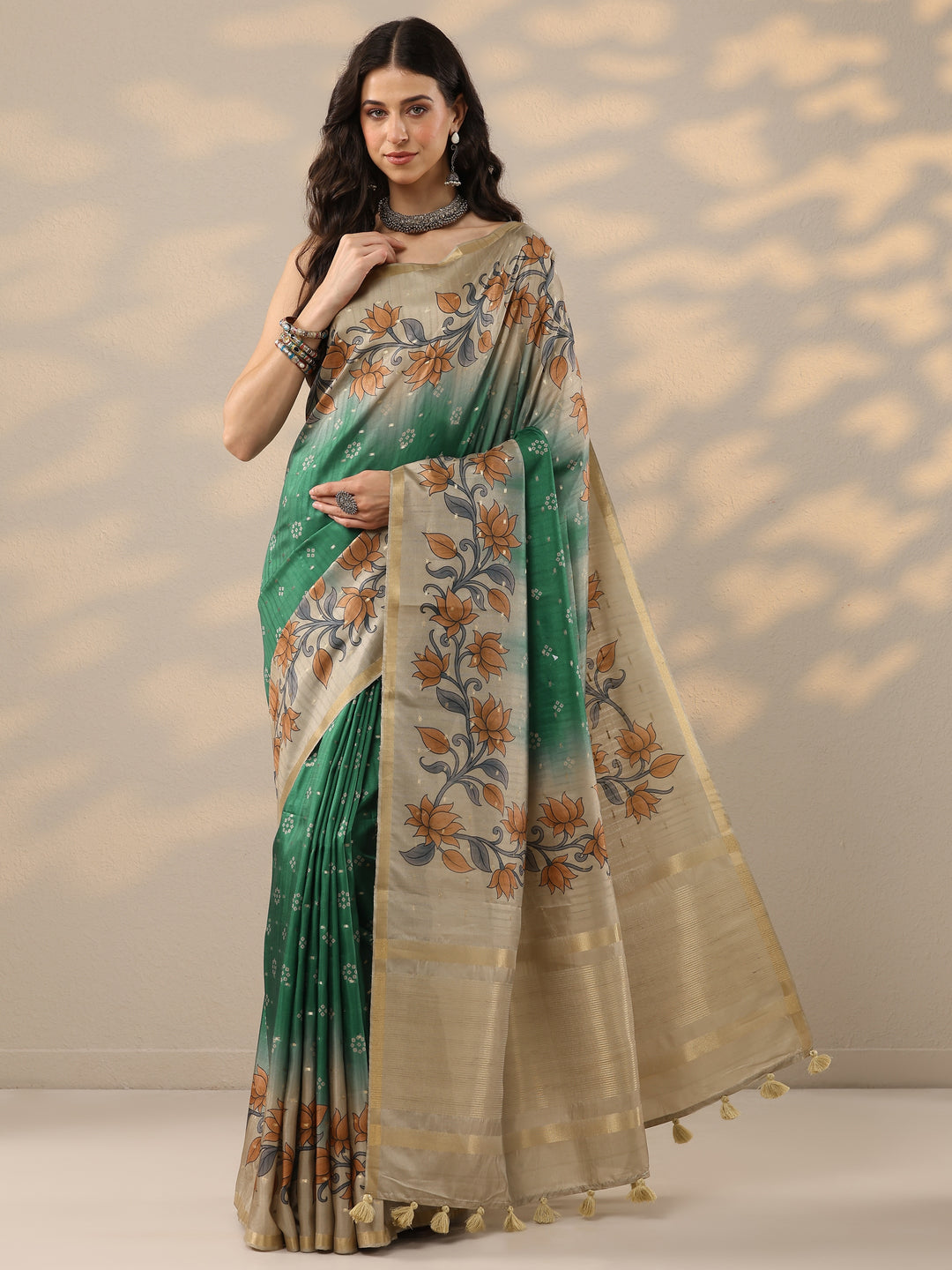 Green Printed Silk Blend Saree With Unstitched Blouse Piece