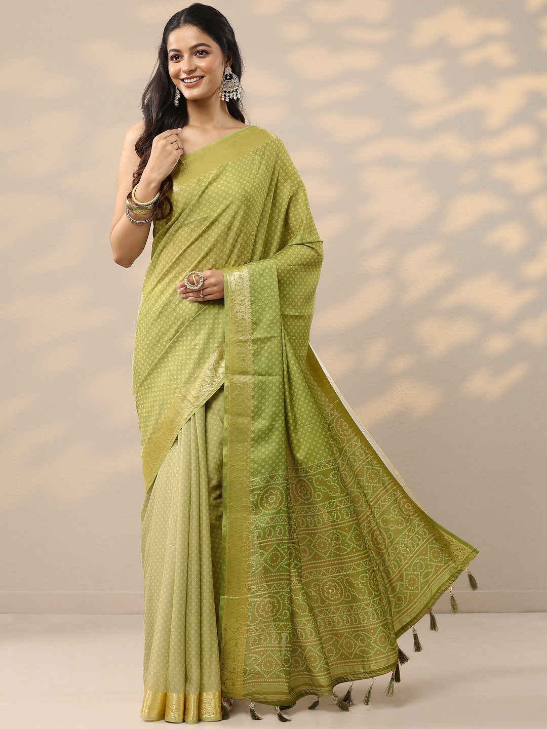  Green Bandhani Printed Silk Blend Saree With Unstitched Blouse Piece 