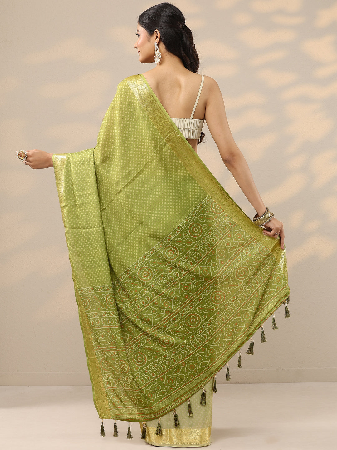  Green Bandhani Printed Silk Blend Saree With Unstitched Blouse Piece 