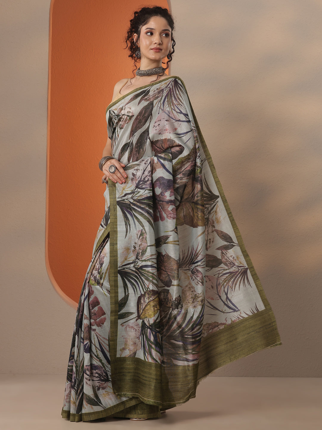  Green Printed Silk Blend Saree With Unstitched Blouse Piece 
