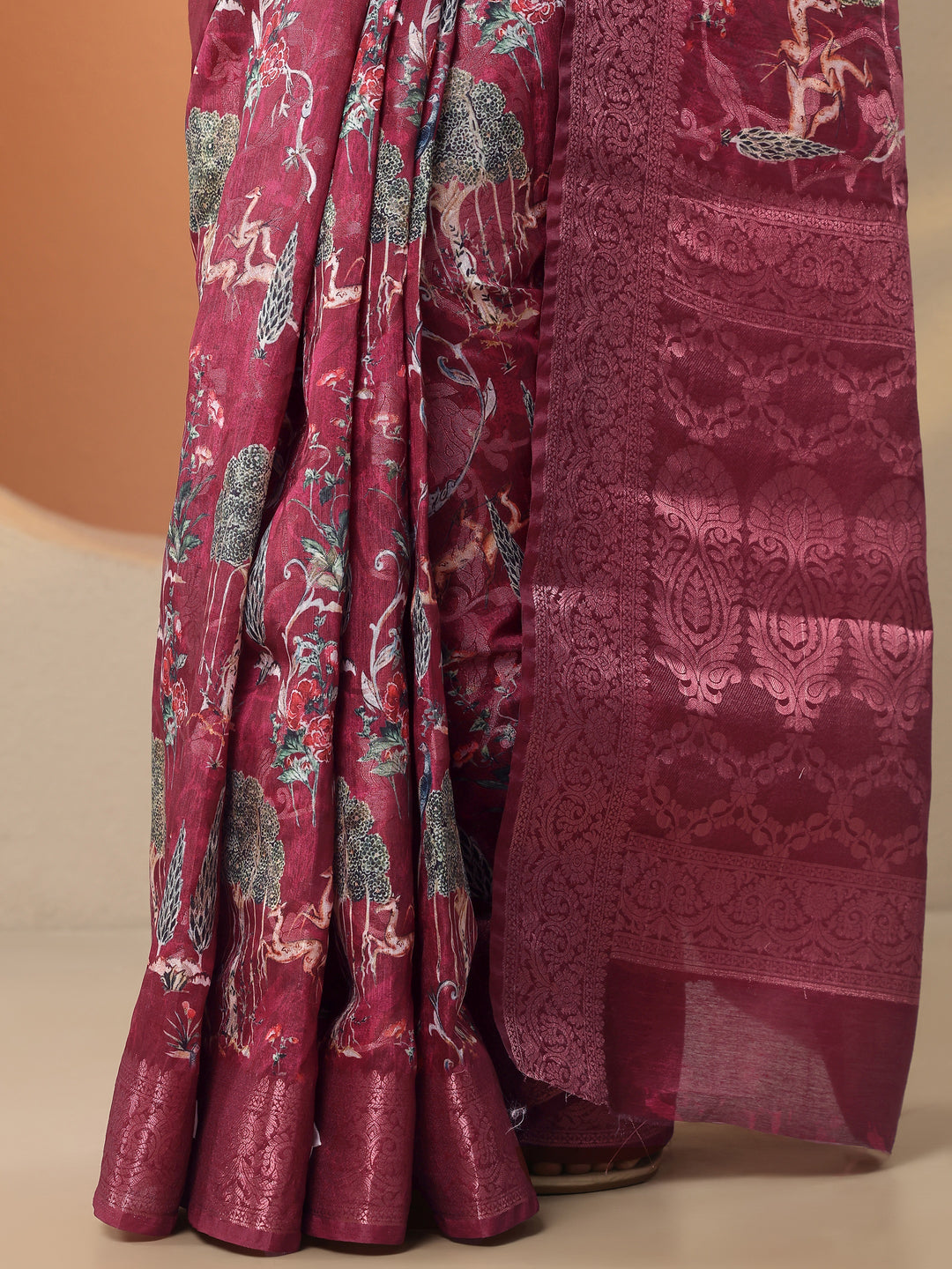  Maroon Printed Silk Blend Saree With Unstitched Blouse Piece 