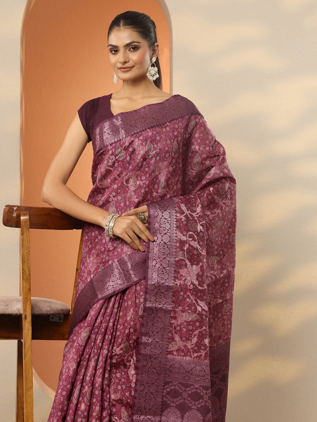 Maroon Printed Silk Blend Saree With Unstitched Blouse Piece