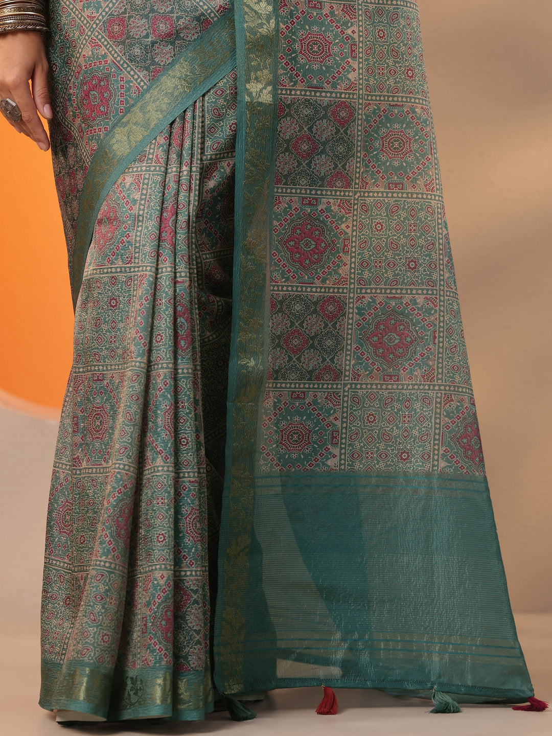  Green Printed Chinon Saree With Unstitched Blouse Piece 