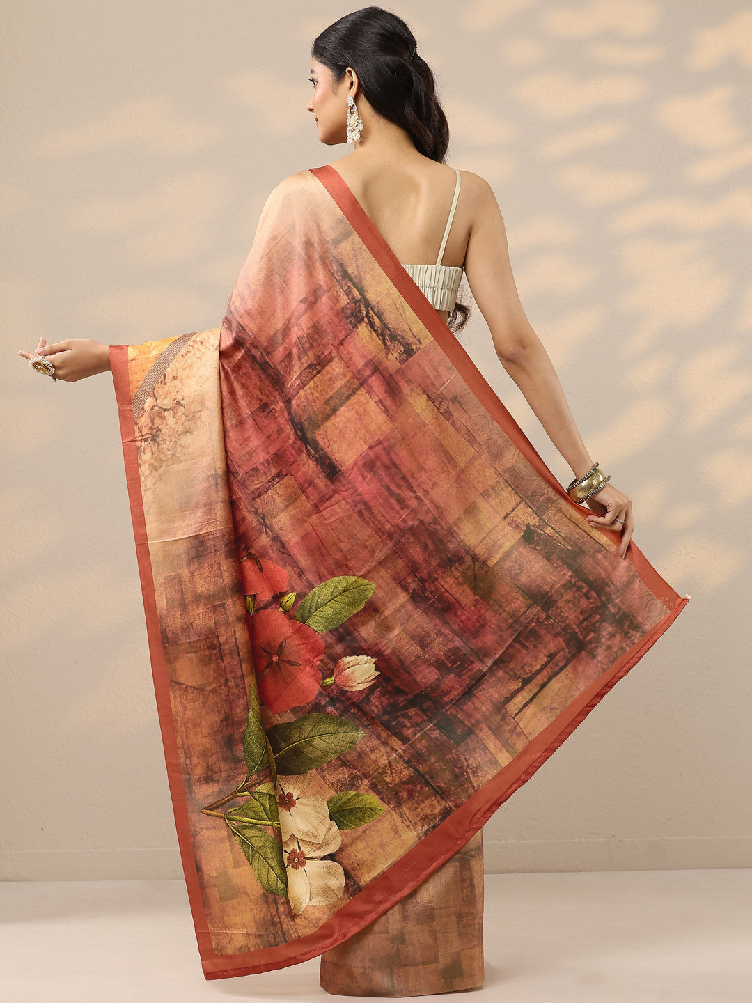  Coral Printed Silk Blend Saree With Unstitched Blouse Piece 