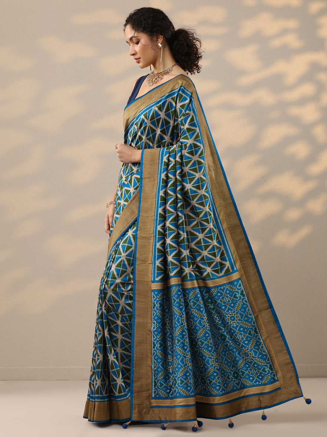  Blue Printed Silk Blend Saree With Unstitched Blouse Piece 