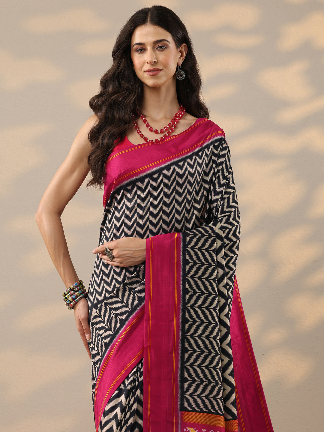  Black Leheriya Printed Silk Blend Saree With Unstitched Blouse Piece 