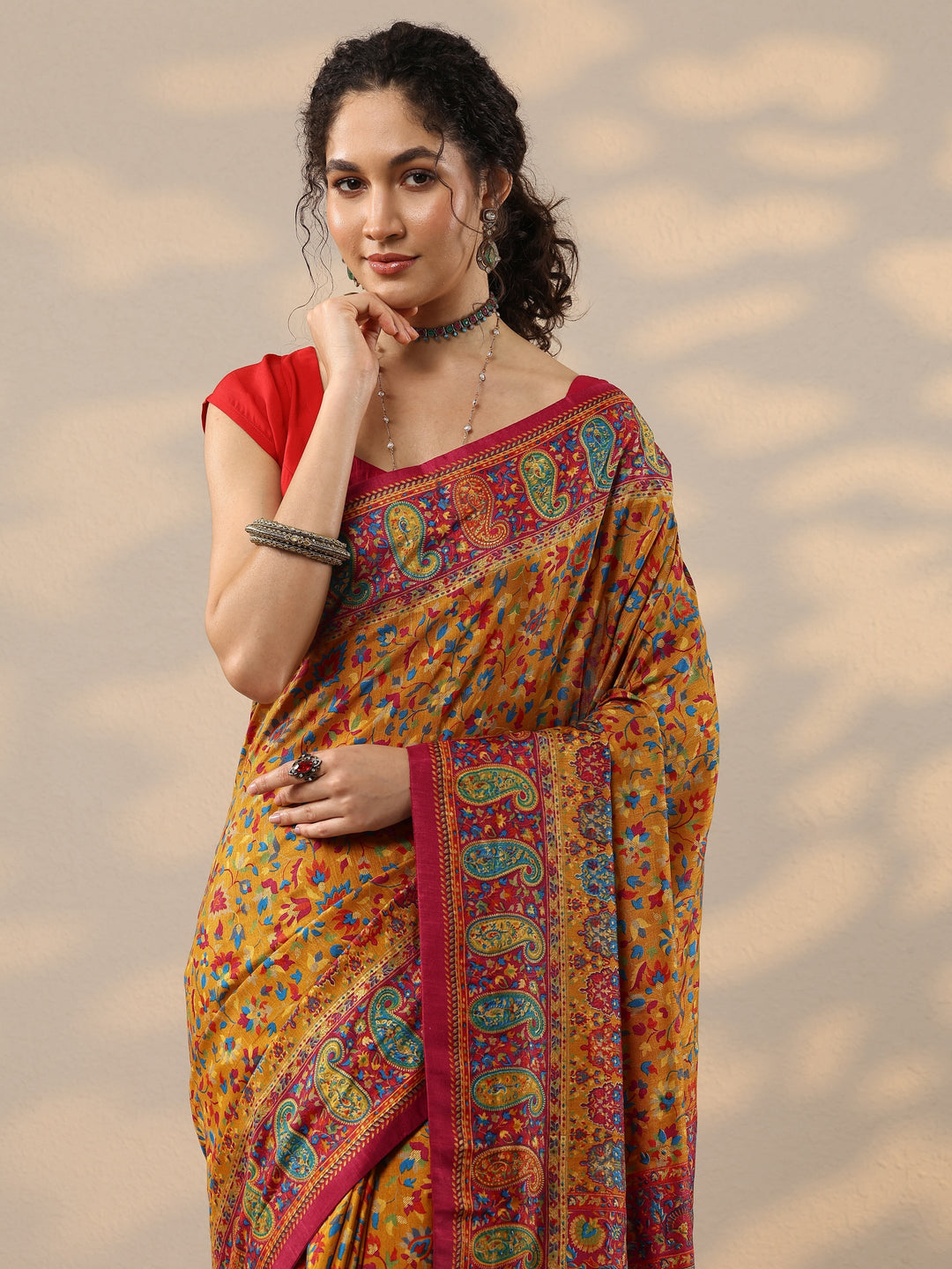  Mustard Printed Silk Blend Saree With Unstitched Blouse Piece 