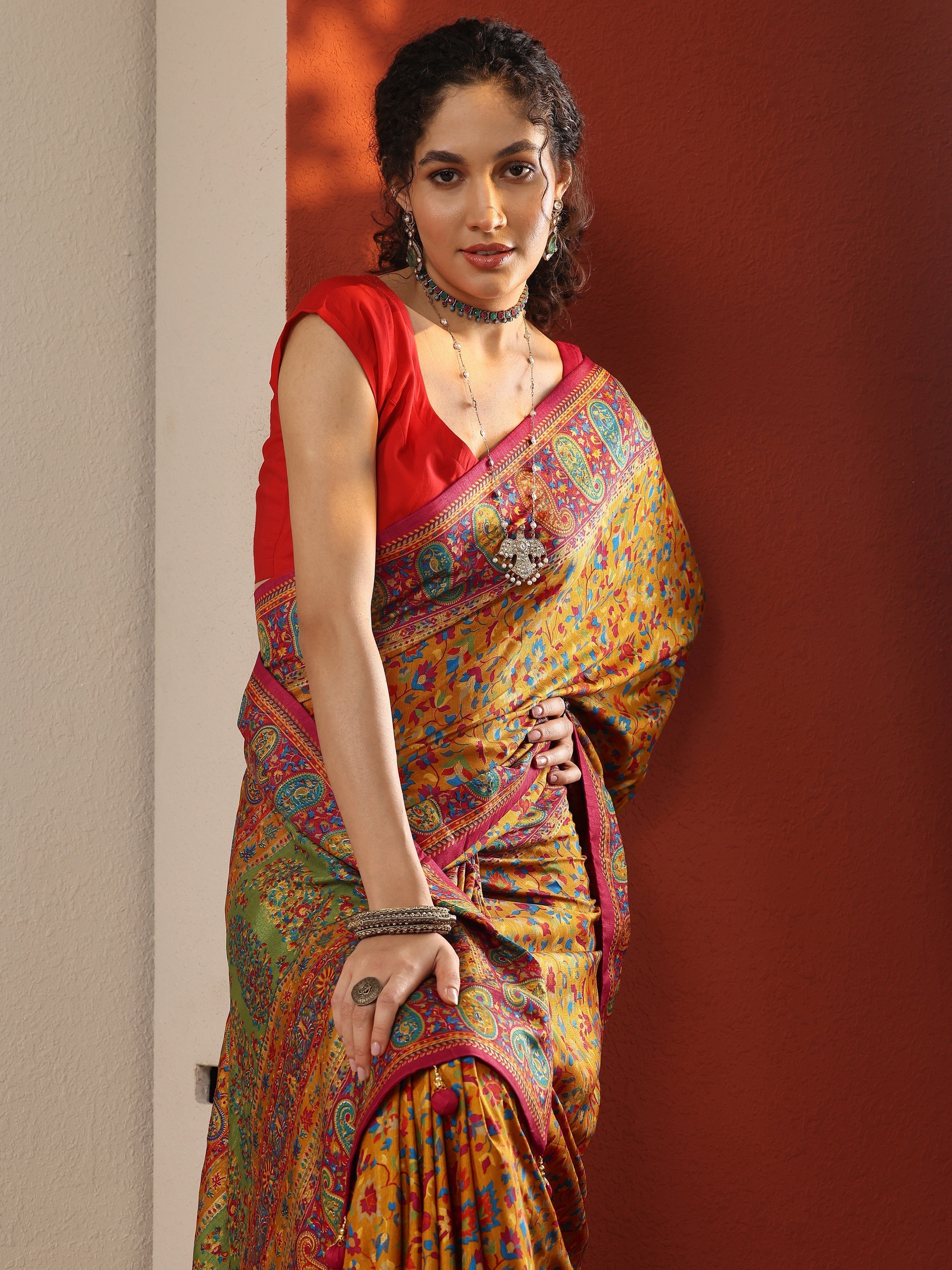 libas Mustard Printed Silk Blend Saree With Unstitched Blouse Piece-picture-27