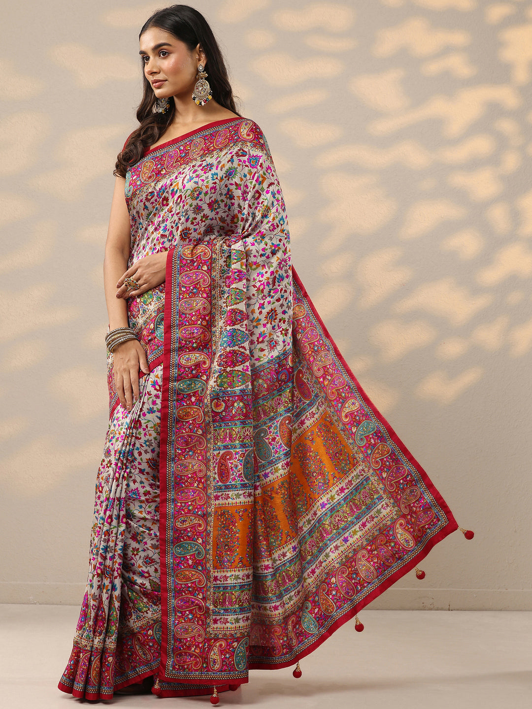  Multi Printed Silk Blend Saree With Unstitched Blouse Piece 