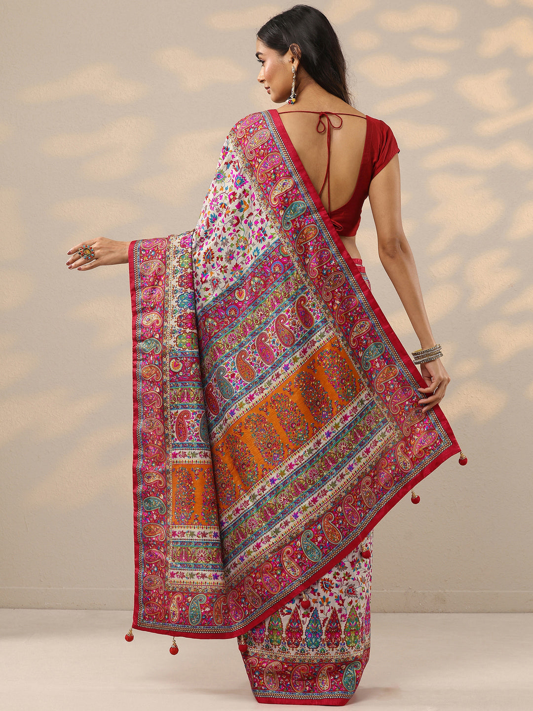  Multi Printed Silk Blend Saree With Unstitched Blouse Piece 
