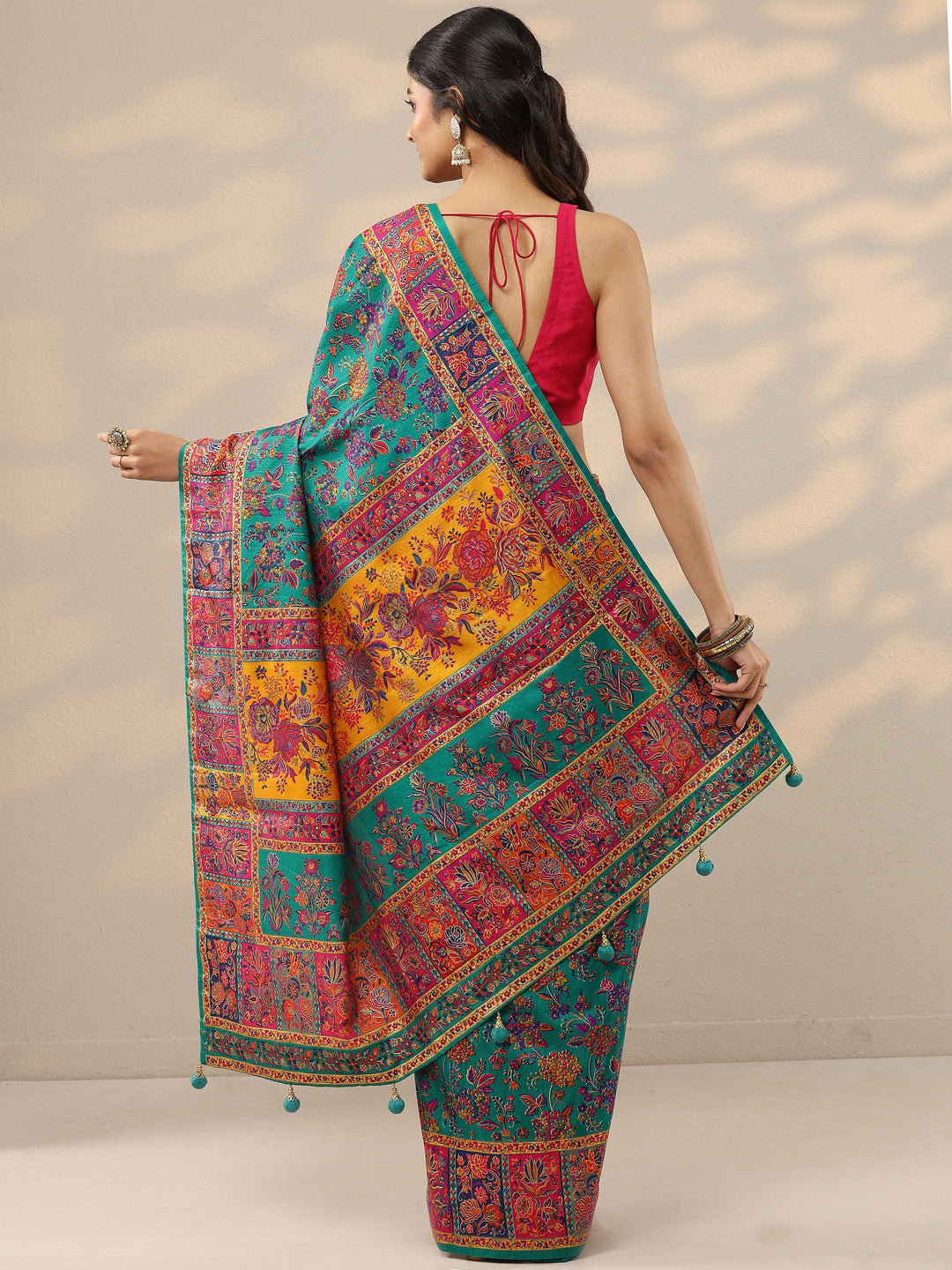  Green Printed Silk Blend Saree With Unstitched Blouse Piece 