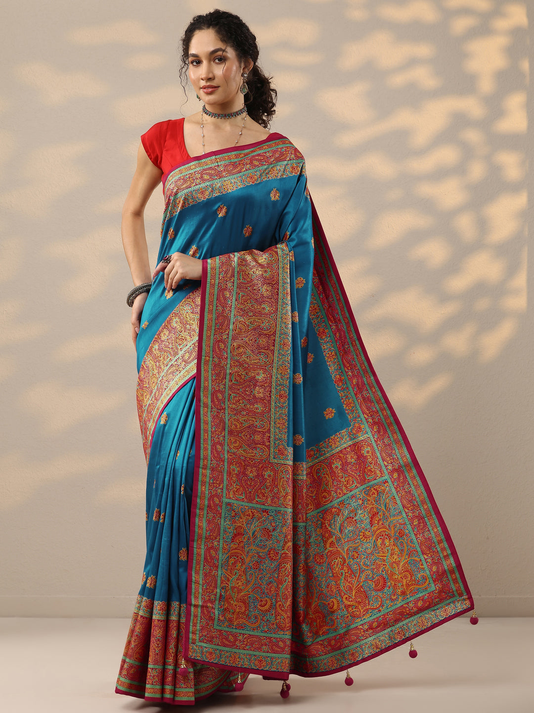 Blue Printed Silk Blend Saree With Unstitched Blouse Piece