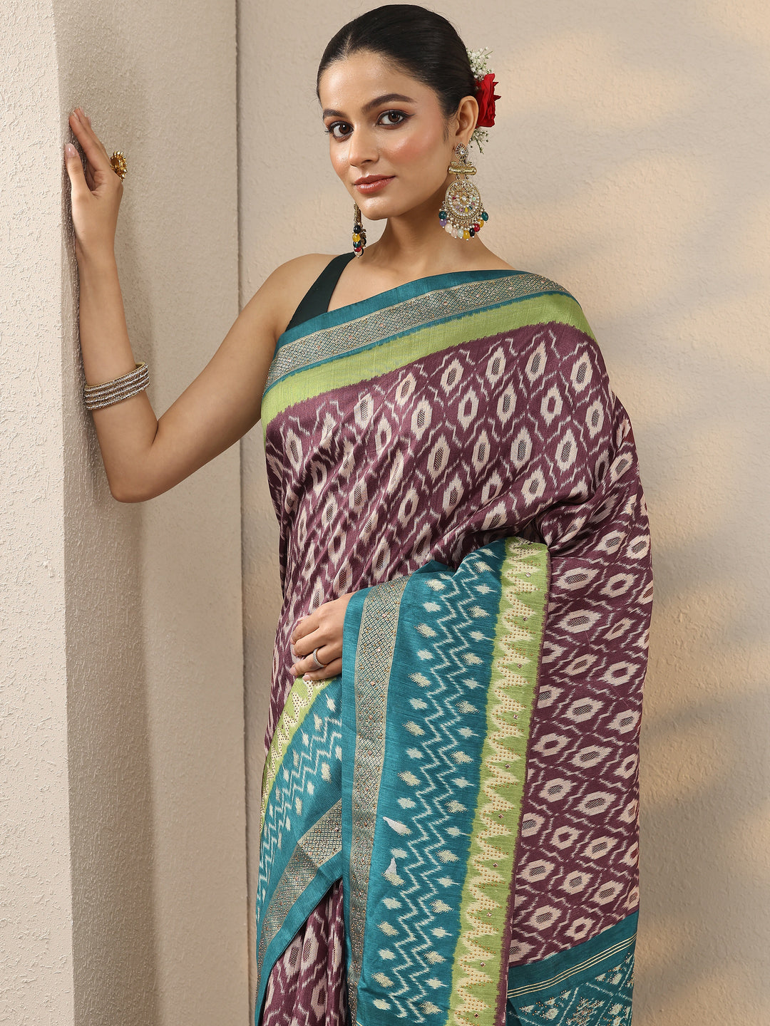 Magenta Printed Silk Blend Saree With Unstitched Blouse Piece