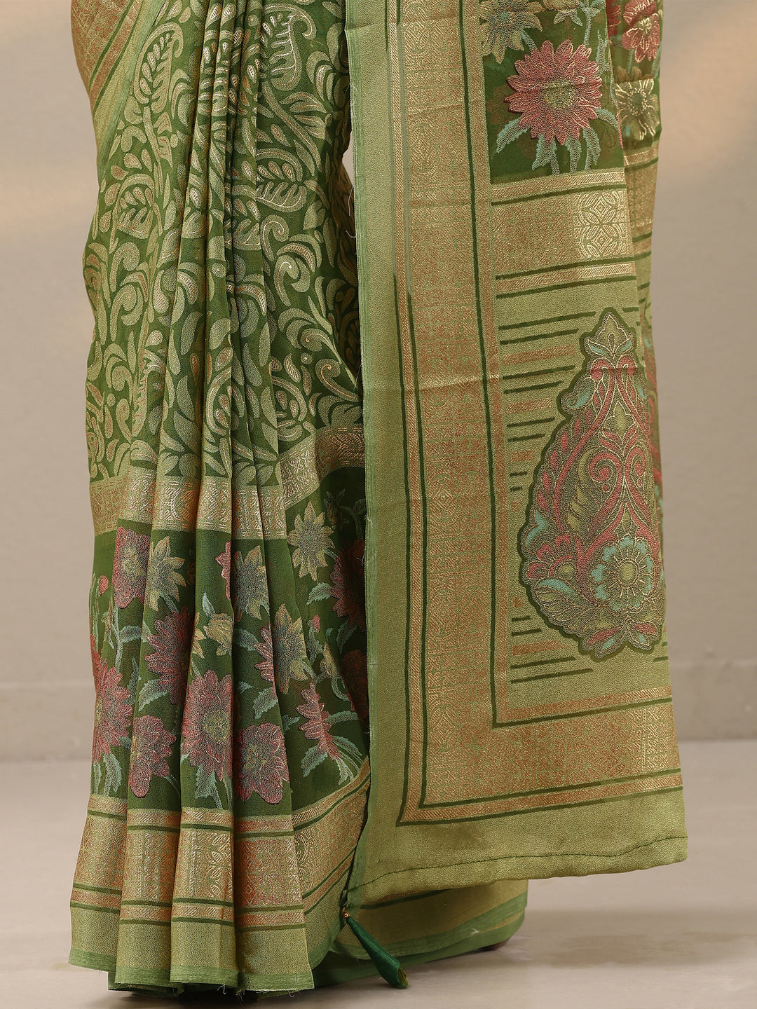  Green Printed Silk Blend Saree With Unstitched Blouse Piece 