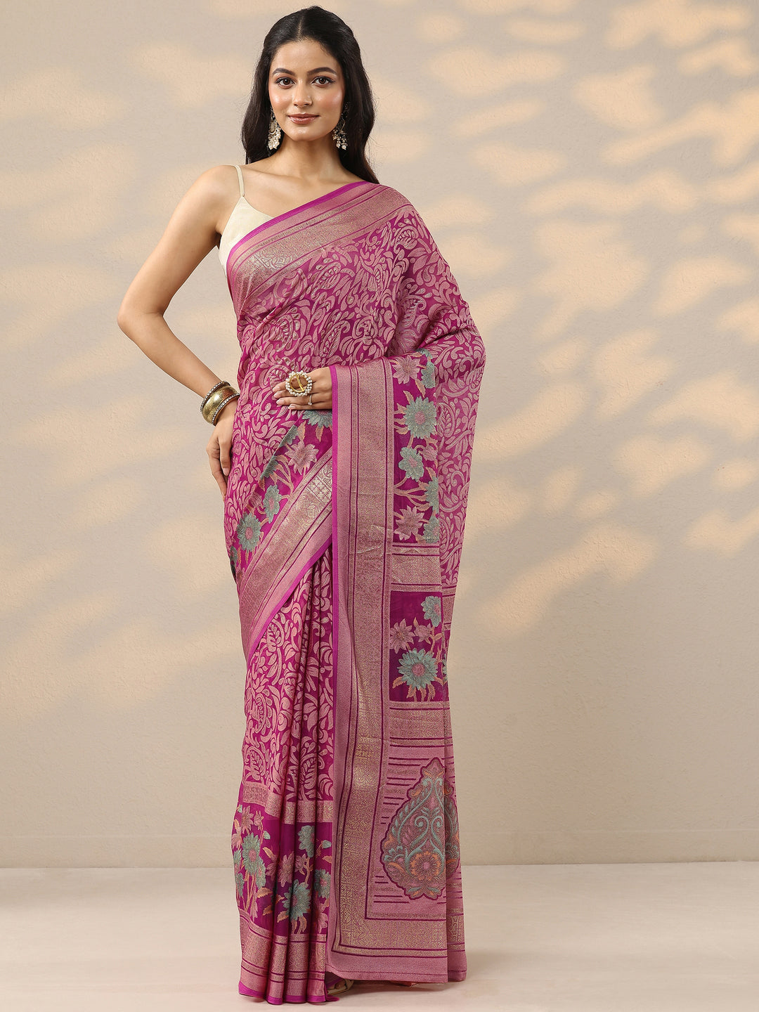  Magenta Printed Silk Blend Saree With Unstitched Blouse Piece 