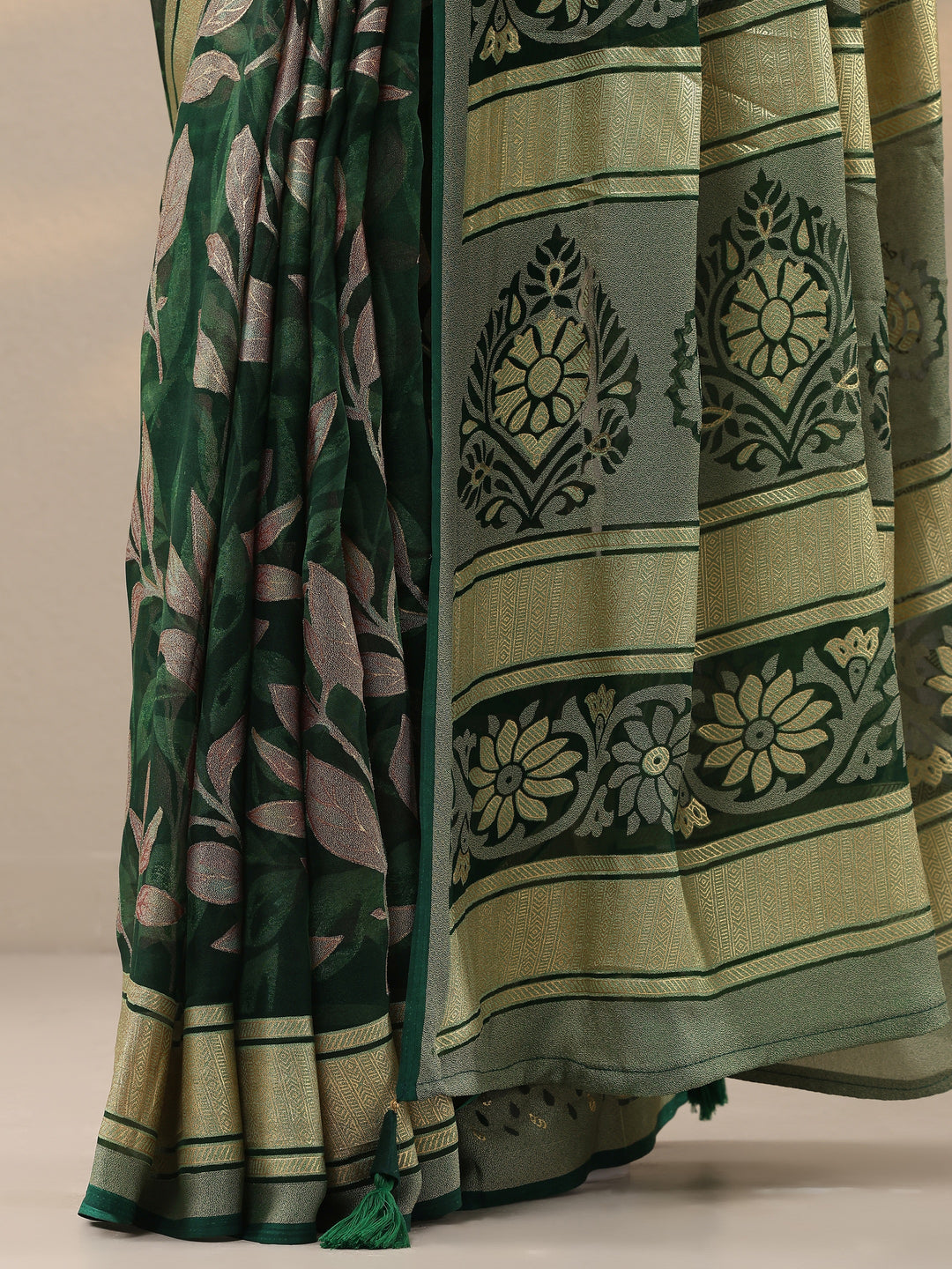  Green Printed Silk Blend Saree With Unstitched Blouse Piece 