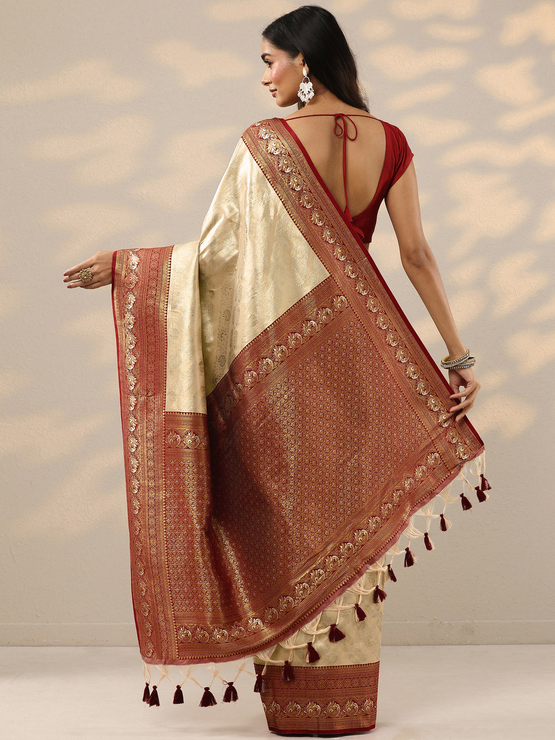  Gold Woven Design Silk Blend Saree With Unstitched Blouse Piece 