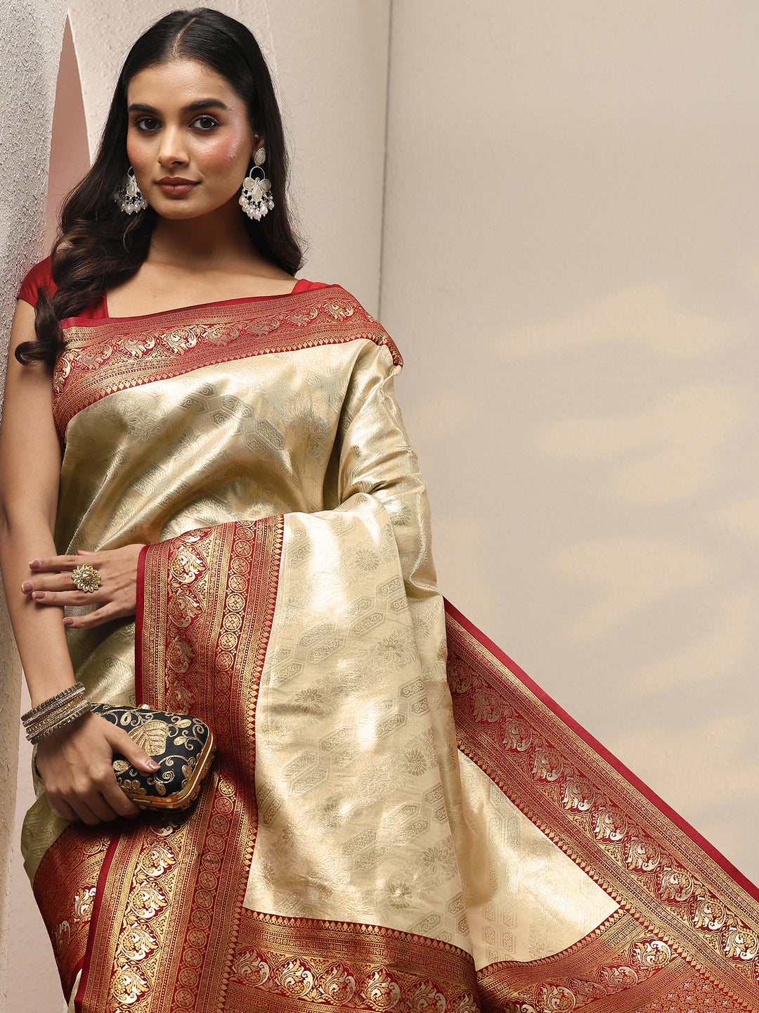  Gold Woven Design Silk Blend Saree With Unstitched Blouse Piece 