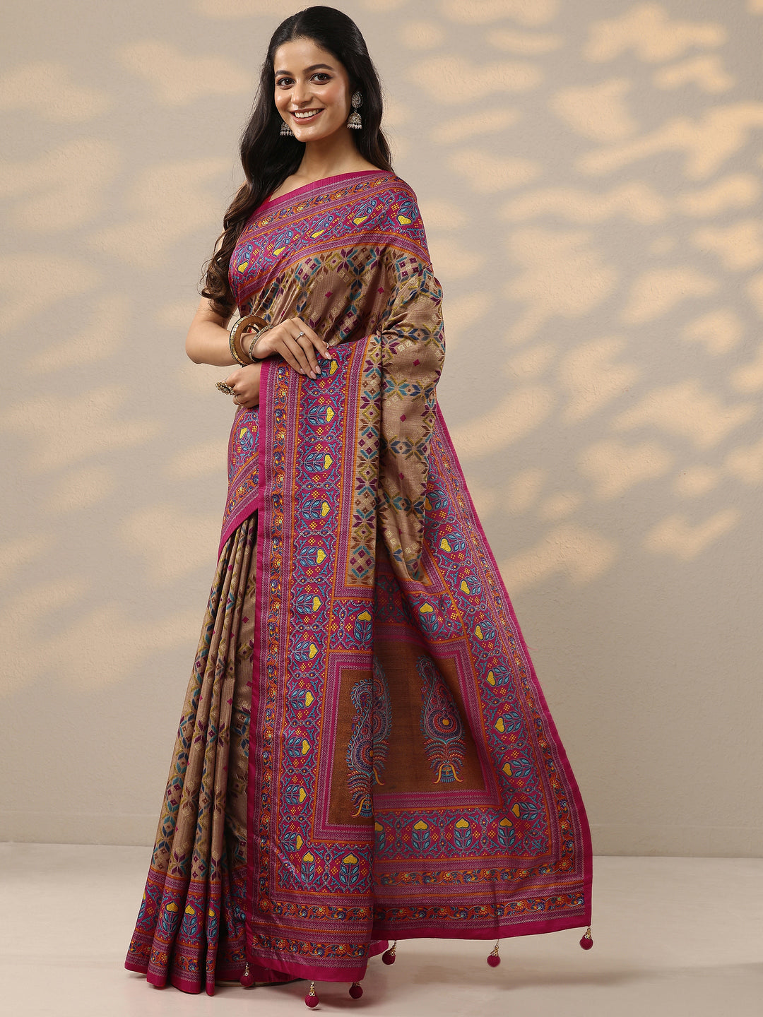  Gold Printed Silk Blend Saree With Unstitched Blouse Piece 