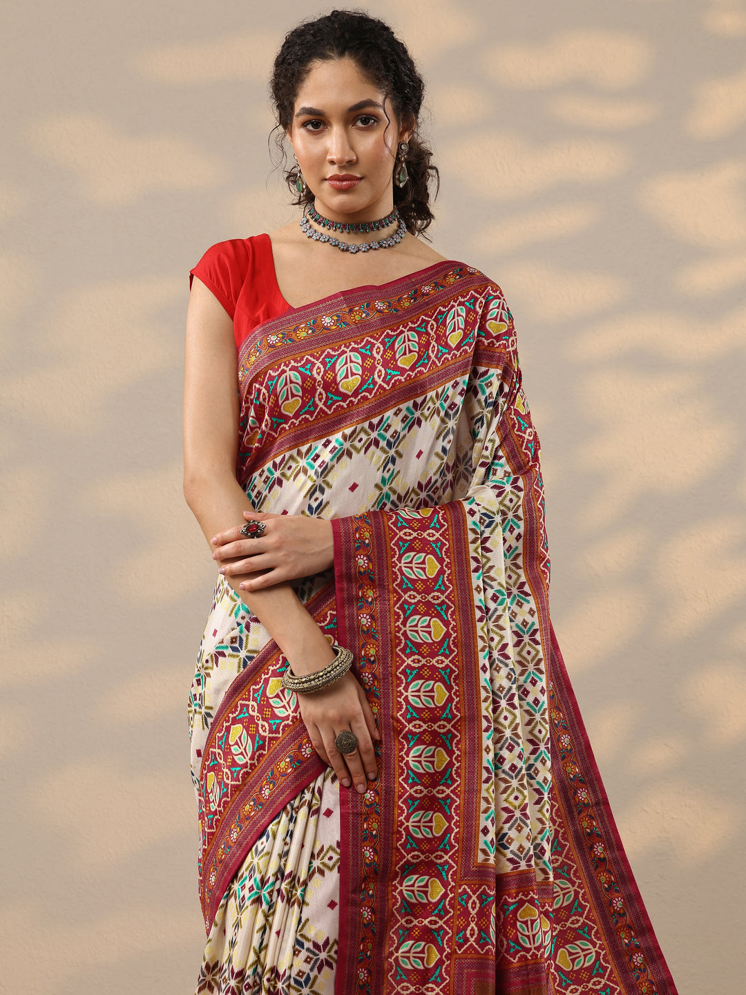  Beige Printed Silk Blend Saree With Unstitched Blouse Piece 