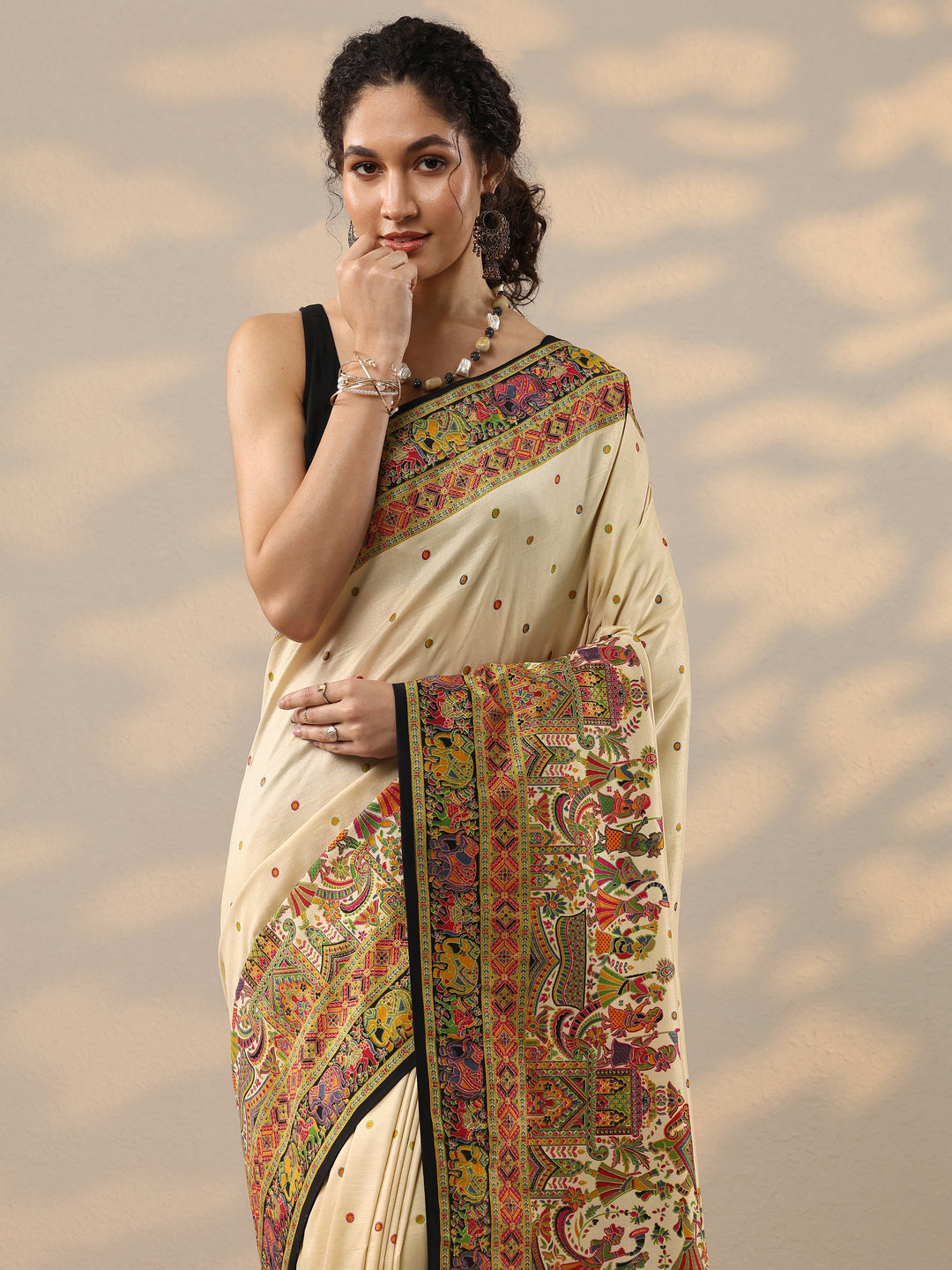 Beige Printed Silk Blend Saree With Unstitched Blouse Piece