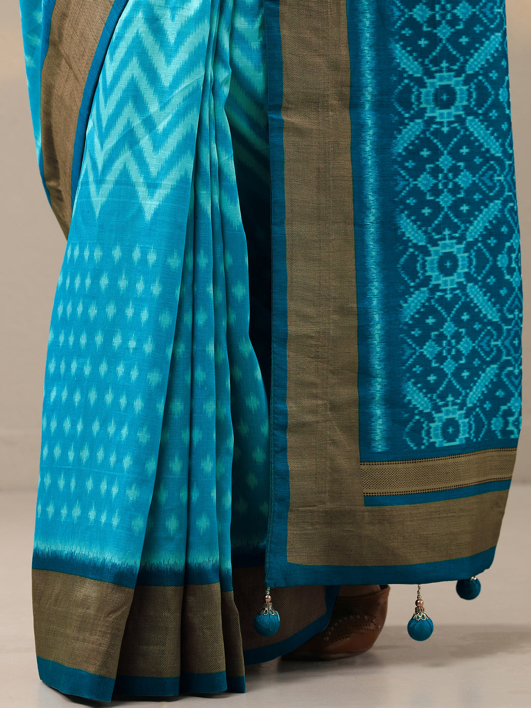  Blue Leheriya Printed Silk Blend Saree With Unstitched Blouse Piece 