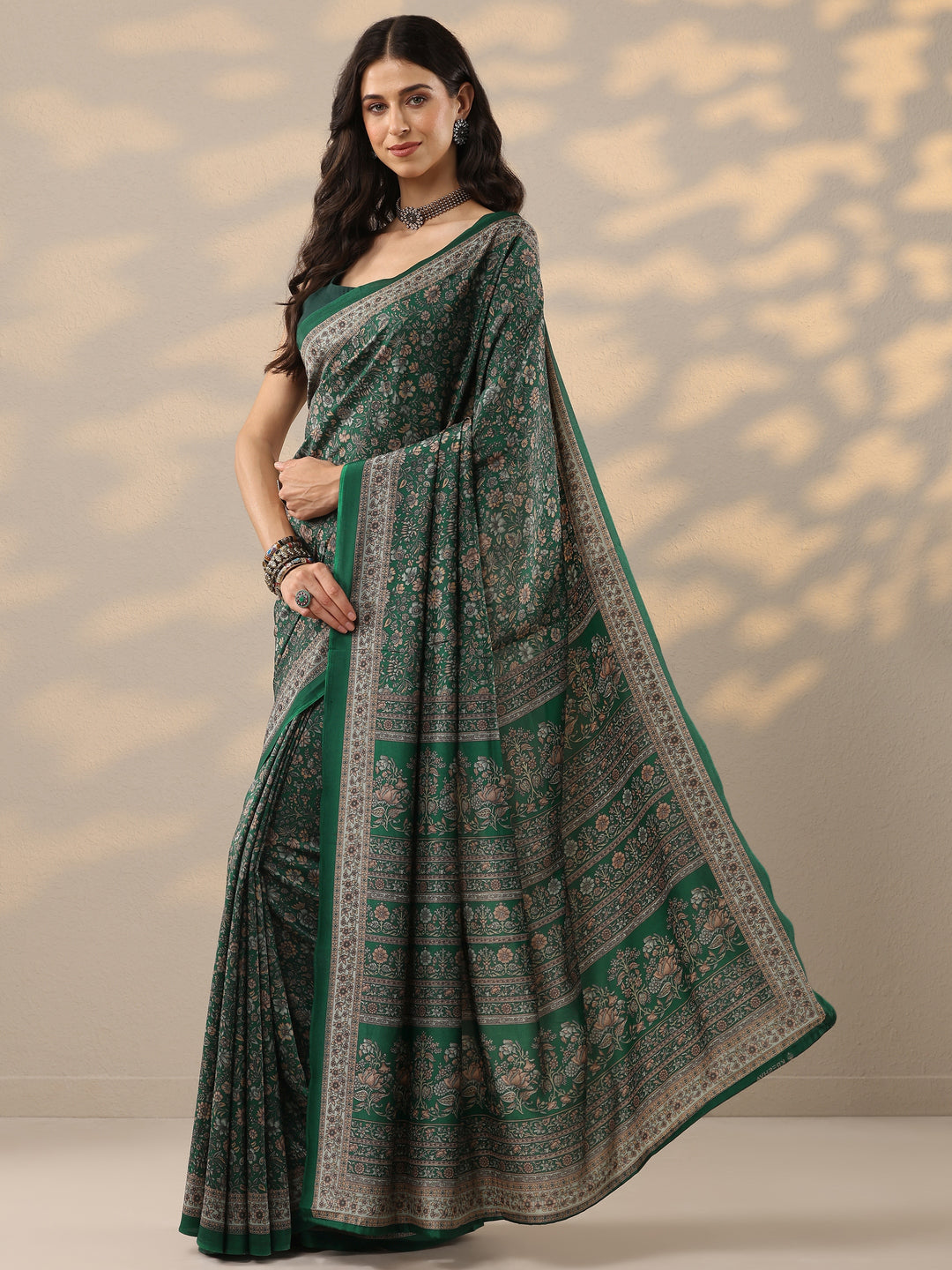  Green Printed Silk Blend Saree With Unstitched Blouse Piece 
