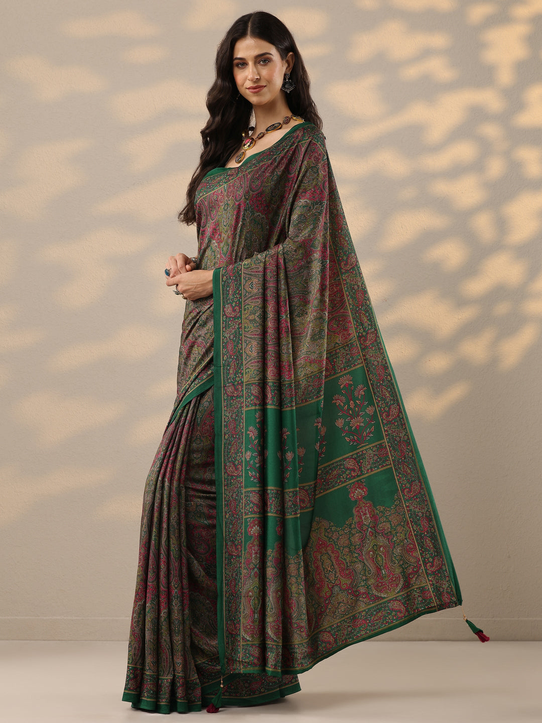  Green Printed Silk Blend Saree With Unstitched Blouse Piece 