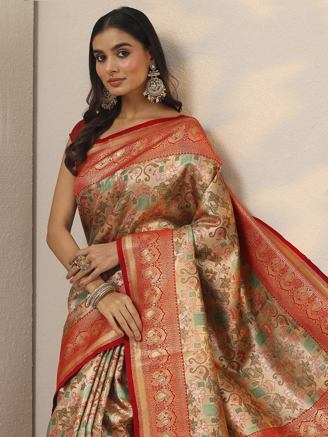 Cream Woven Design Silk Blend Saree With Unstitched Blouse Piece