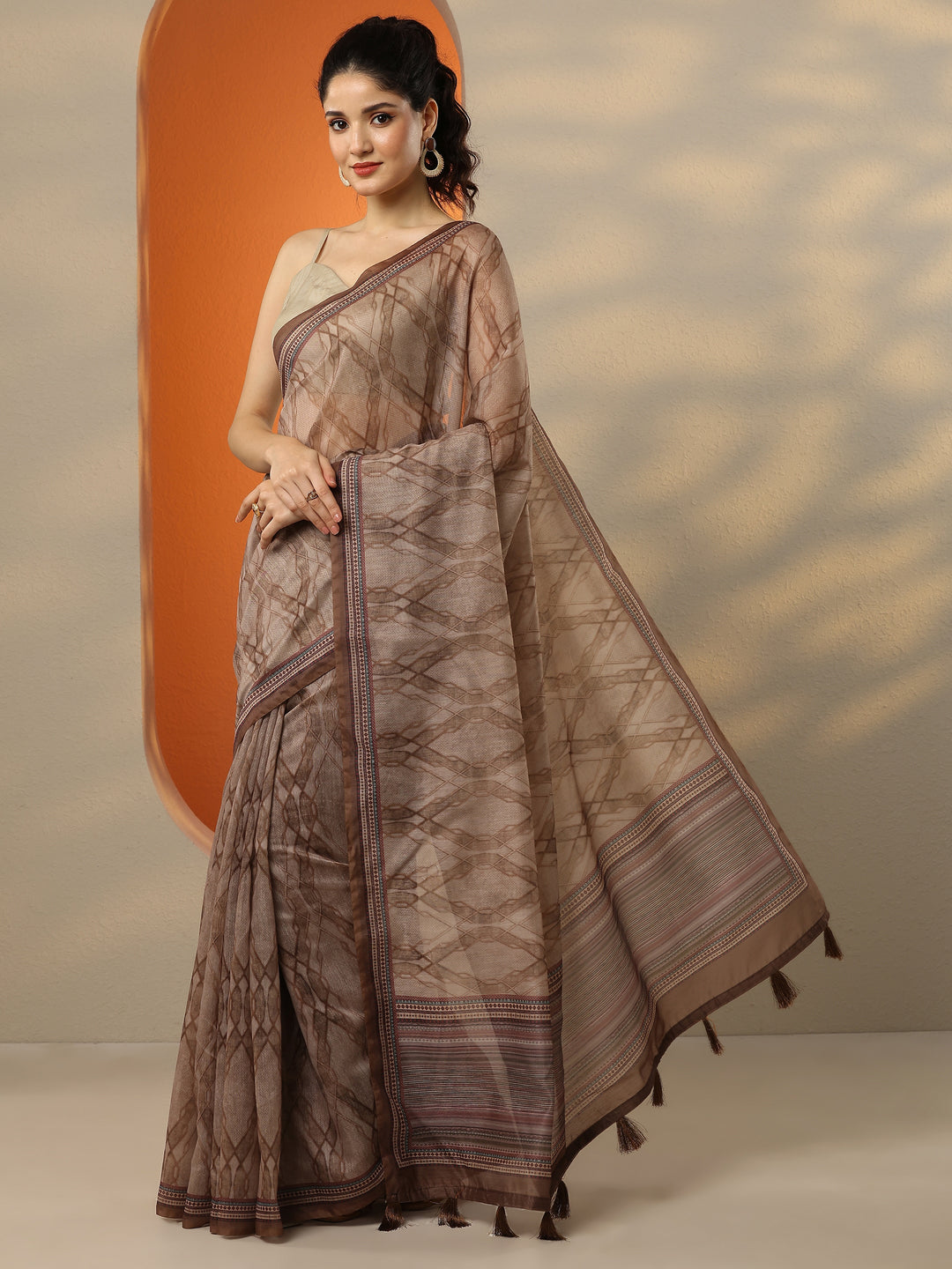  Brown Printed Silk Blend Saree With Unstitched Blouse Picece 