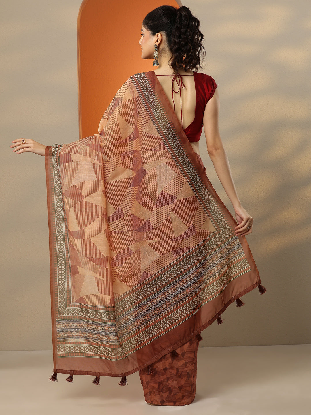  Brown Printed Silk Blend Saree With Unstitched Blouse Piece 
