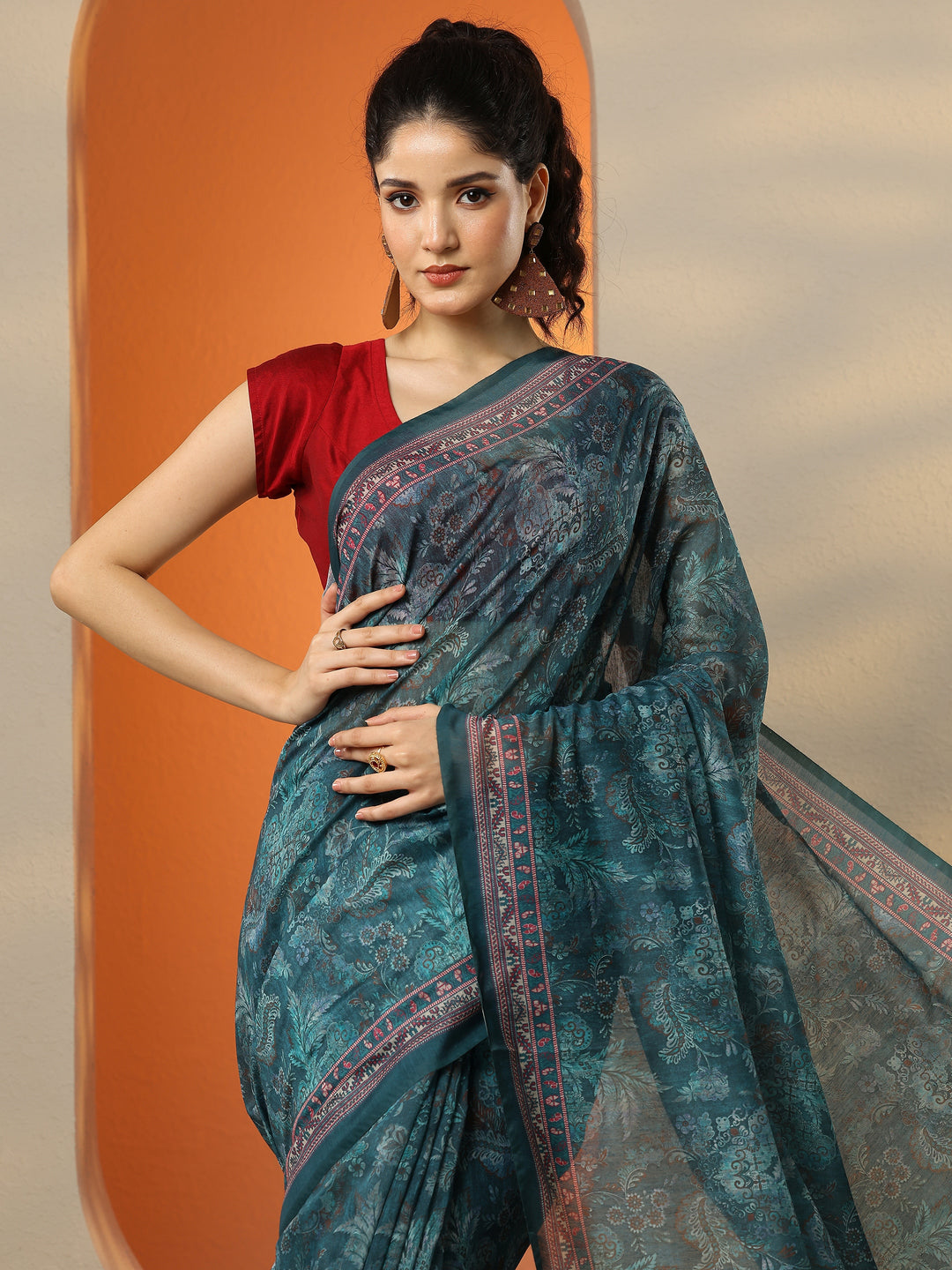  Green Printed Silk Blend Saree With Unstitched Blouse Piece 