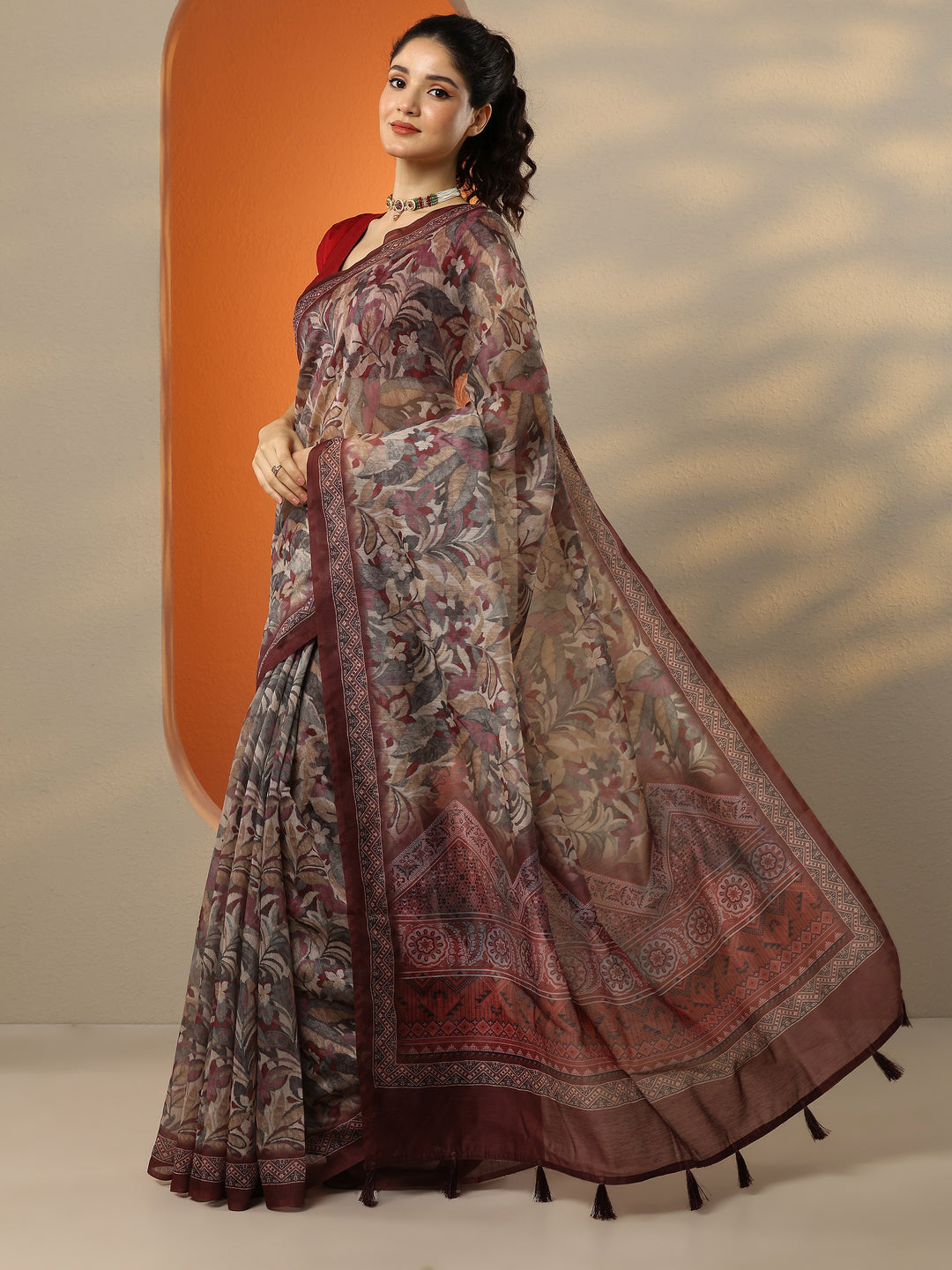  Multi Printed Silk Blend Saree With Unstitched Blouse Piece 