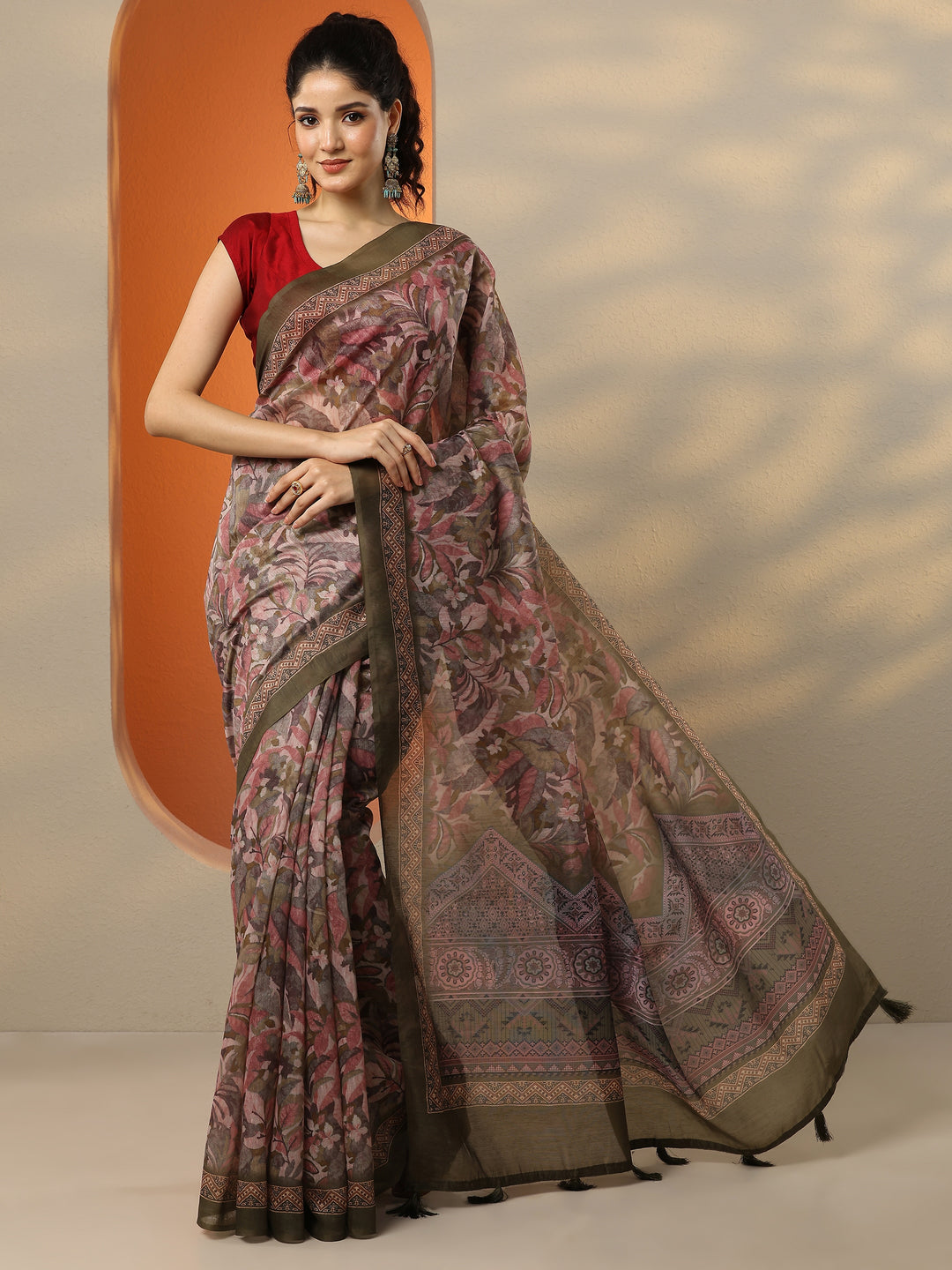  Multi Printed Silk Blend Saree With Unstitched Blouse Piece 