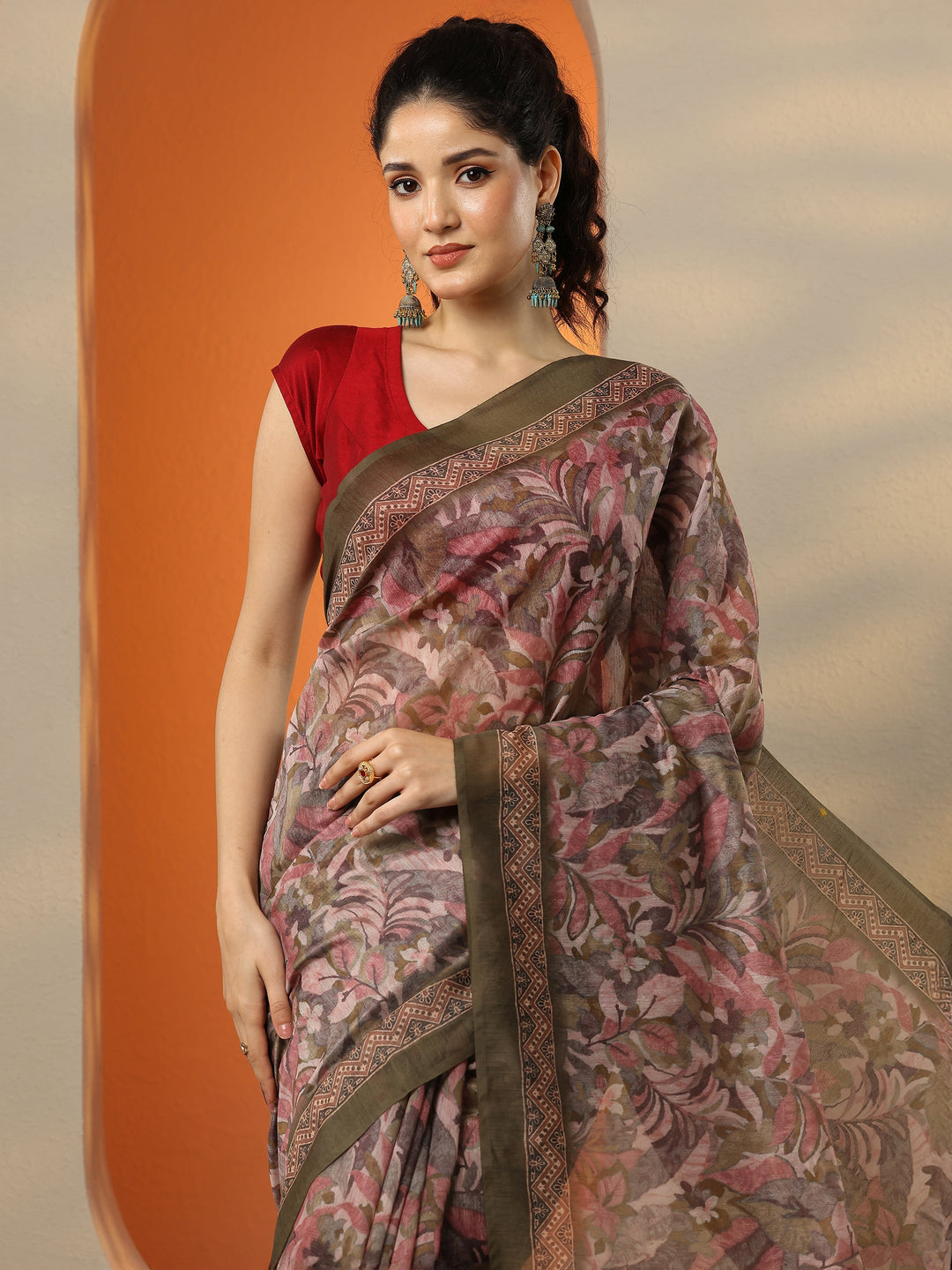  Multi Printed Silk Blend Saree With Unstitched Blouse Piece 