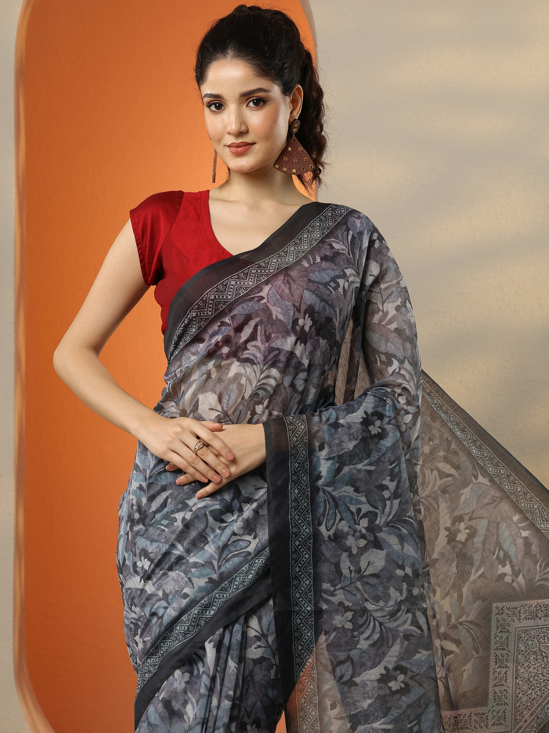  Multi Printed Silk Blend Saree With Unstitched Blouse Piece 
