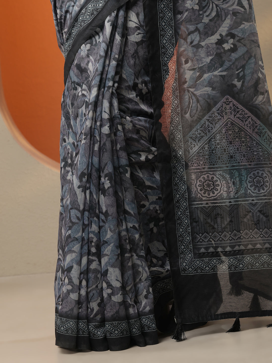  Multi Printed Silk Blend Saree With Unstitched Blouse Piece 
