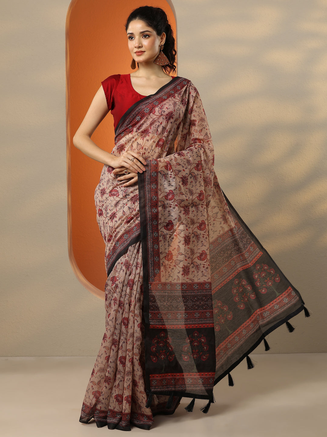  Beige Printed Silk Blend Saree With Unstitched Blouse Picece 