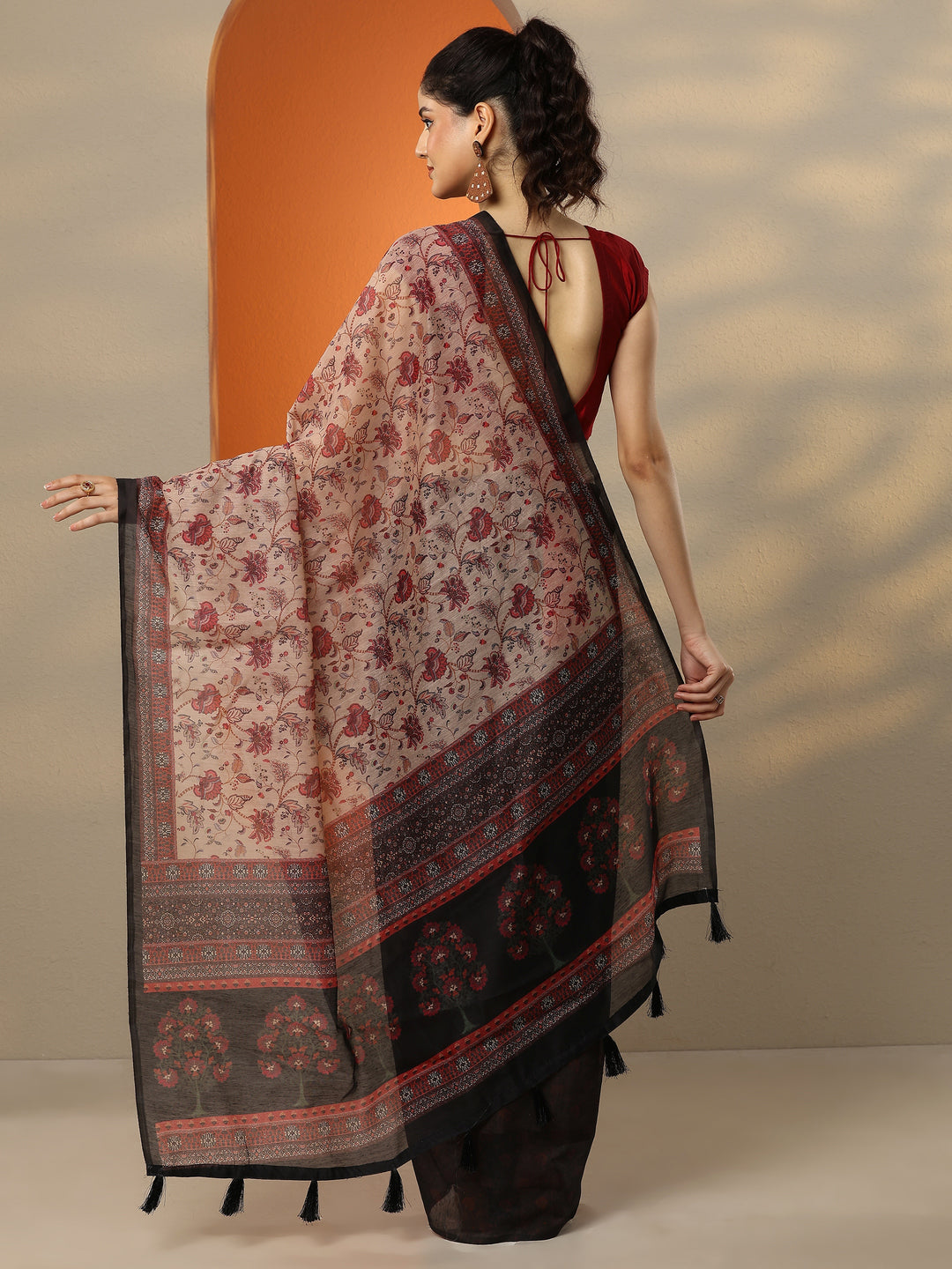  Beige Printed Silk Blend Saree With Unstitched Blouse Picece 