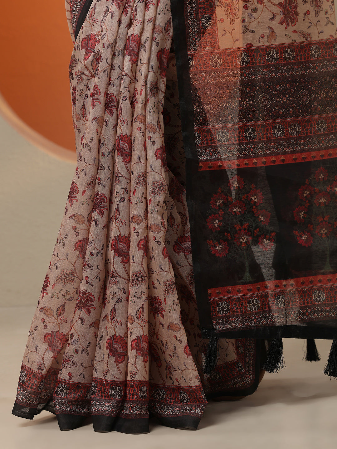  Beige Printed Silk Blend Saree With Unstitched Blouse Picece 