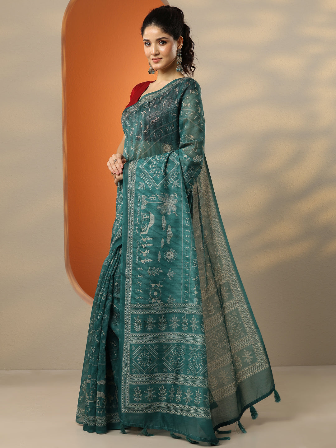  Green Printed Silk Blend Saree With Unstitched Blouse Picece 