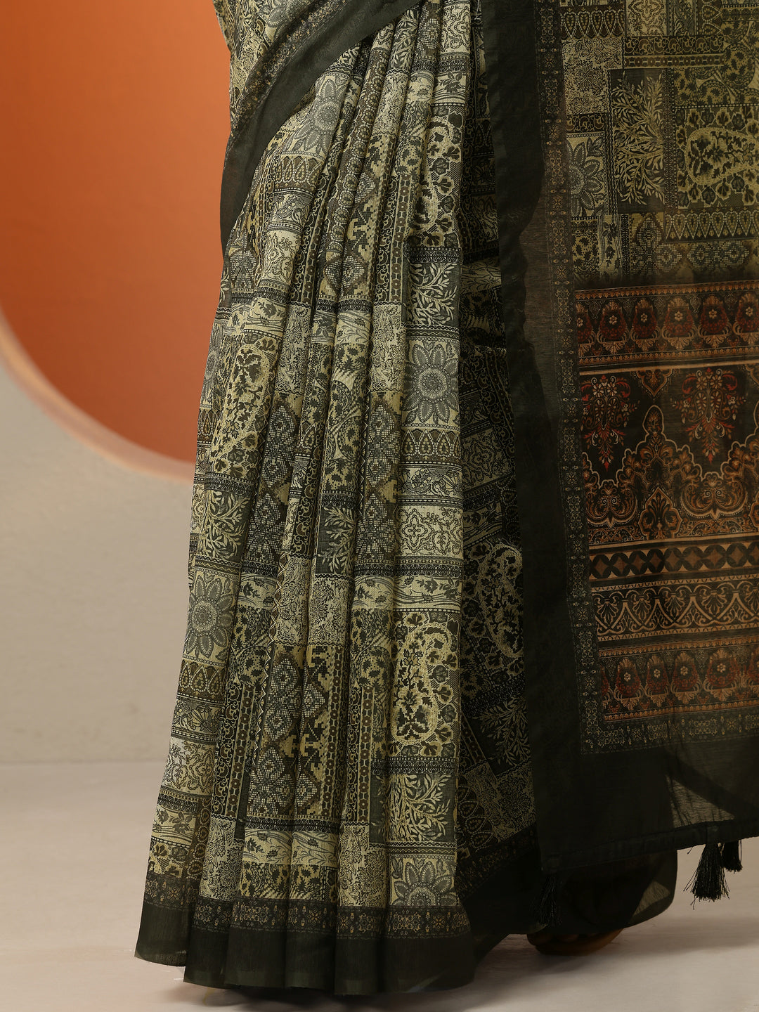  Yellow Printed Silk Blend Saree With Unstitched Blouse Picece 