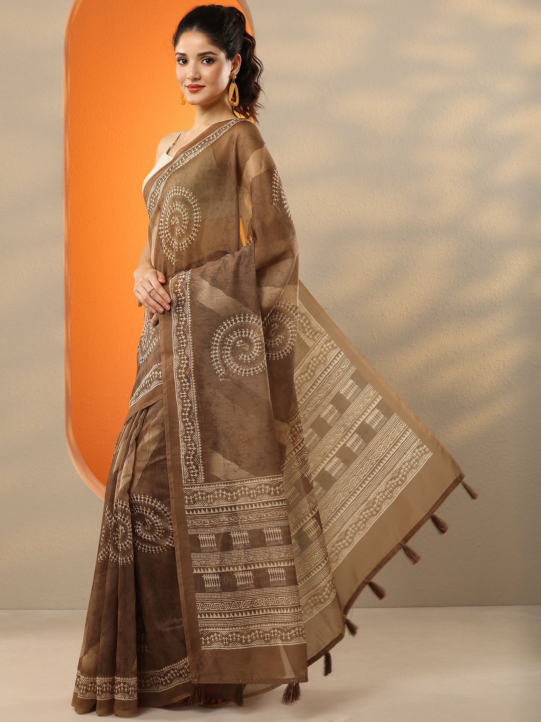  Brown Printed Silk Blend Saree With Unstitched Blouse Picece 