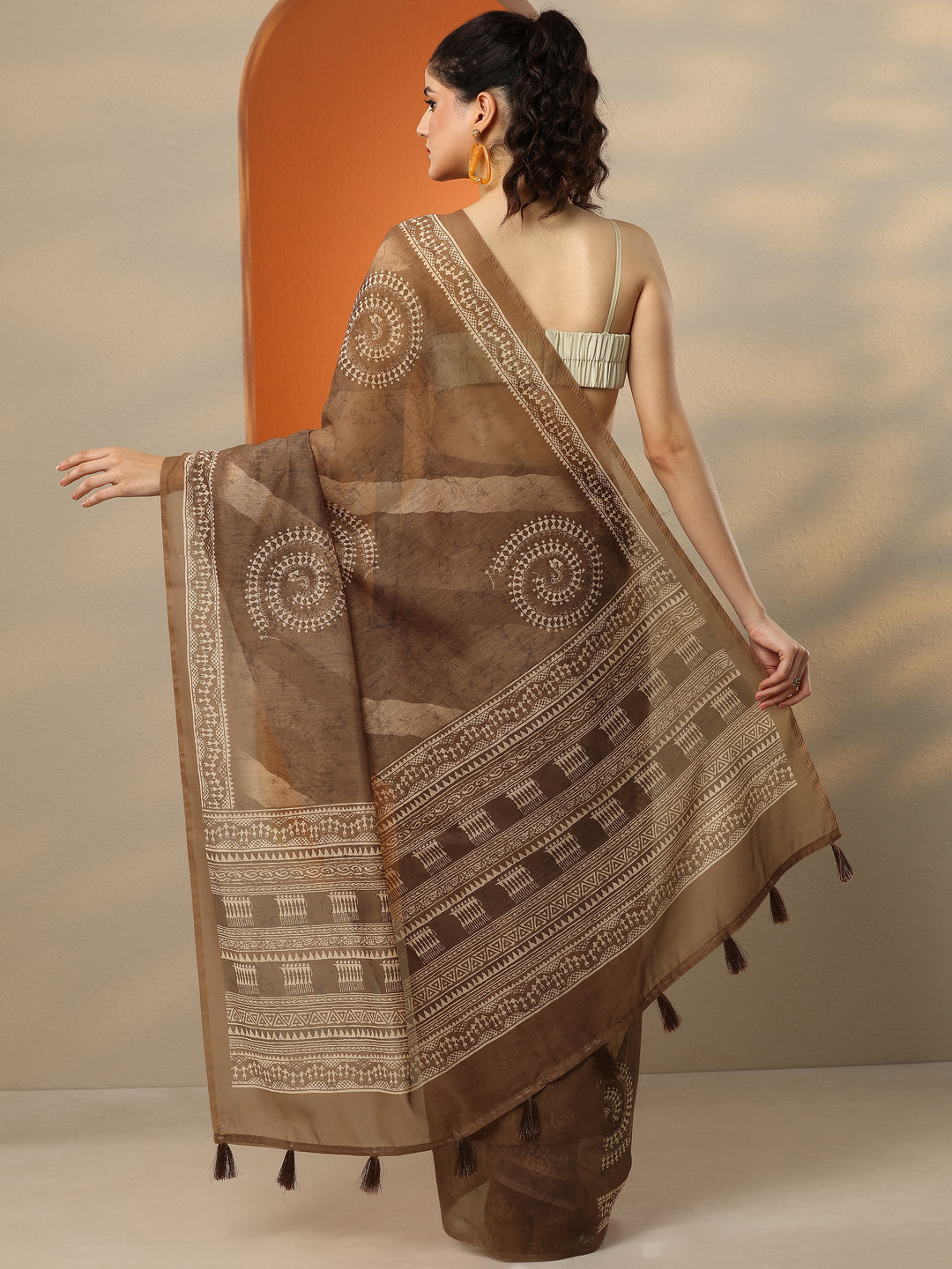  Brown Printed Silk Blend Saree With Unstitched Blouse Picece 