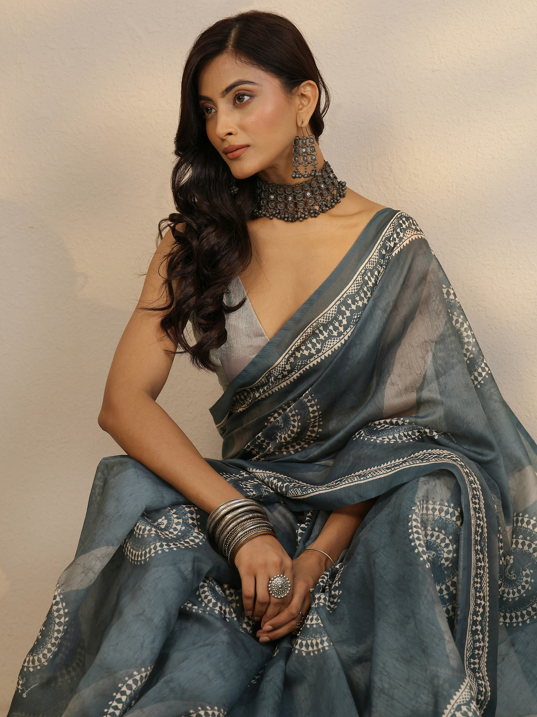 Blue Printed Silk Blend Saree With Unstitched Blouse Piece