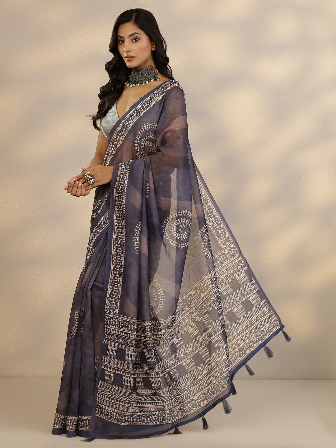  Grey Printed Silk Blend Saree With Unstitched Blouse Picece 
