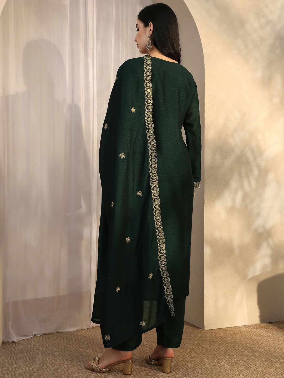  Green Embroidered Silk Blend Straight Suit Set With Dupatta 